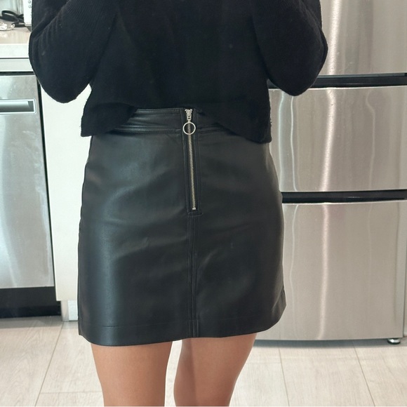 Aritzia Wilfred black pleather skirt - Picture 1 of 4